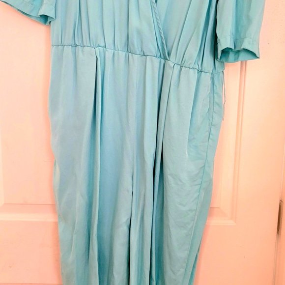 Eloquii Sculpted Sleeve Cropped Jumpsuit - Picture 3 of 8